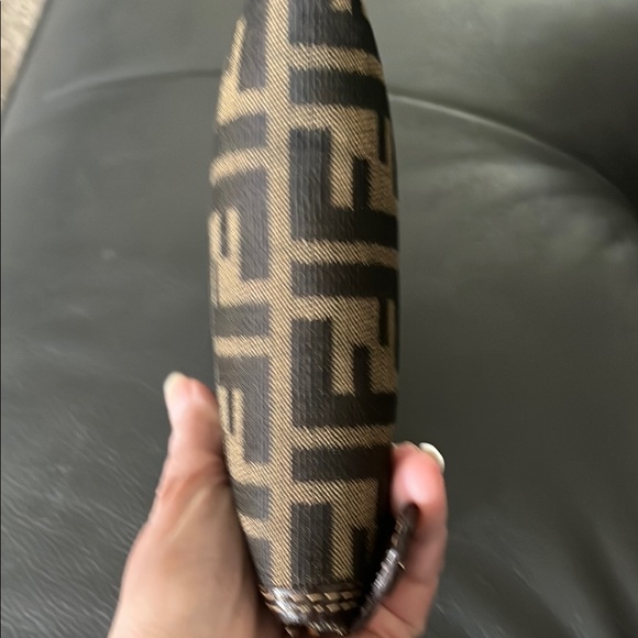 Fendi Roma Zucca Zip Away Tote Bag - Picture 4 of 16